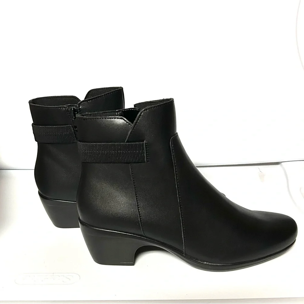 Clark’s Emily Black Leather Ankle  Boots Size 10 NIB
